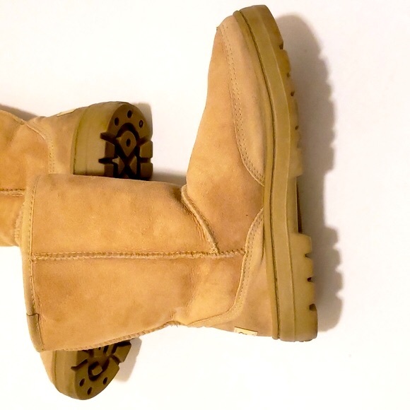 UGGs - Picture 10 of 14